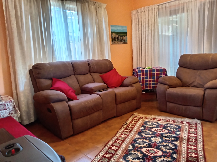 4 Bedroom Property for Sale in Strelitzia Park Eastern Cape